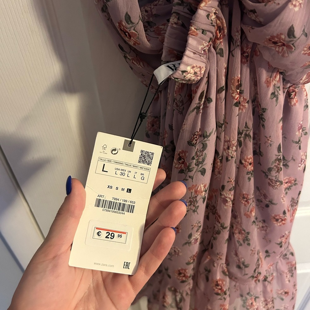 Open Back Dress - Picture 4 of 9